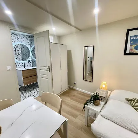 Appartement Palmiers, Coeur De Ville Sur Le Parcours Des Arts Hyères Buitenkant foto
