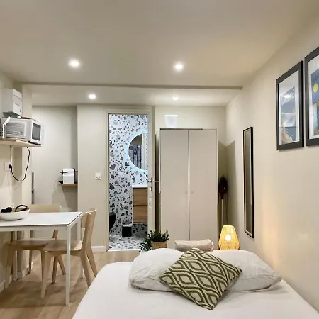 Appartement Palmiers, Coeur De Ville Sur Le Parcours Des Arts Hyères Buitenkant foto